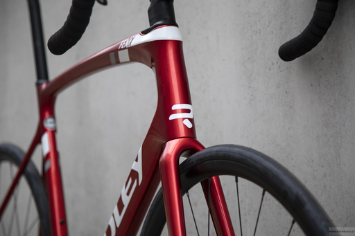 Road bicycle RIDLEY FENIX DISC - 105 Di2 2x12s - color FEN-01Bs (Candy Red Metallic-White-Battleship Grey)