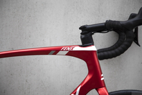 Road bicycle RIDLEY FENIX DISC - 105 Di2 2x12s - color FEN-01Bs (Candy Red Metallic-White-Battleship Grey)