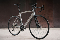 Road bicycle RIDLEY FENIX SLA DISC - 105 2x11s - color D1079As (Polar Silver-Black)