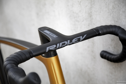 Road bicycle RIDLEY NOAH FAST DISC - 105 Di2 2x12s - color NFD-03Am (Black Metallic-Honey Gold Metallic)