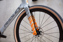 Rower gravel RIDLEY KANZO FAST - Rival eTap AXS XPLR 1x12s - kolor KAF-02As (Battleship Grey-Orange-Dove Grey) 