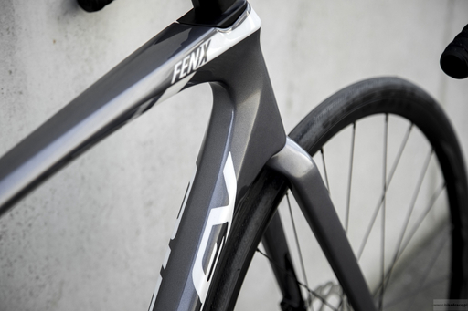 Rower szosowy RIDLEY FENIX DISC - Ultegra 2x11s - kolor FEN-01As (Arctic Grey Metallic-White- Battleship Grey)