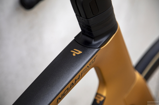 Road bicycle RIDLEY NOAH FAST DISC - 105 Di2 2x12s - color NFD-03Am (Black Metallic-Honey Gold Metallic)