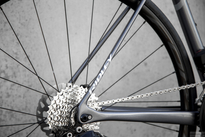 Rower szosowy RIDLEY FENIX DISC - 105 2x11s - kolor FEN-01As (Arctic Grey Metallic-White- Battleship Grey)