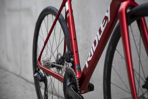 Road bicycle RIDLEY FENIX DISC - Ultegra 2x11s - color FEN-01Bs (Candy Red Metallic-White-Battleship Grey)