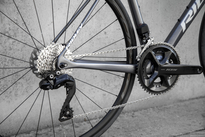 Road bicycle RIDLEY FENIX DISC - Ultegra 2x11s - color FEN-01As (Arctic Grey Metallic-White- Battleship Grey)