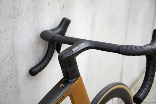 Road bicycle RIDLEY NOAH FAST DISC - 105 Di2 2x12s - color NFD-03Am (Black Metallic-Honey Gold Metallic)