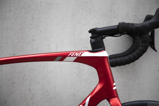 Rower szosowy RIDLEY FENIX DISC - 105 2x11s - kolor FEN-01Bs (Candy Red Metallic-White-Battleship Grey)