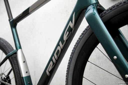 Rower gravel RIDLEY KANZO ADVENTURE 2.0 - GRX800 1x11s - kolor KAD-01As (Racing Green Metallic-Autumn Grey-Black)